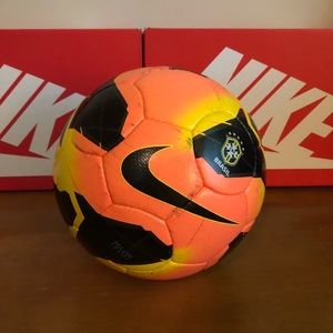 Nike Maxim Official Match Ball